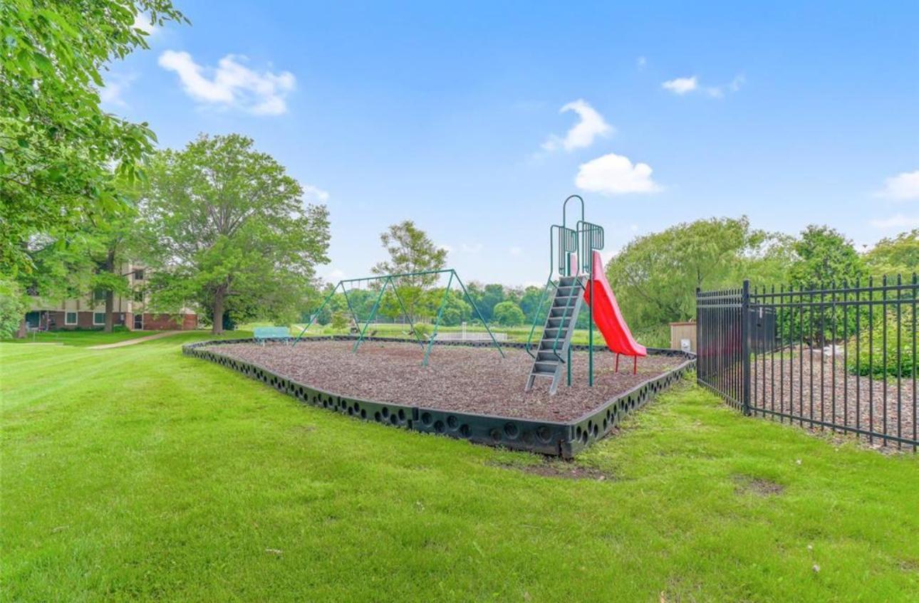 Swing set
