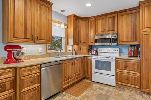 3170 Queensland Lane N, Minneapolis, MN 55447