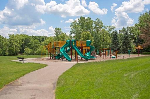 3170 Queensland Lane N, Minneapolis, MN 55447