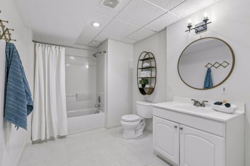 2719 Longacres Drive, Chanhassen, MN 55317