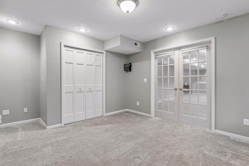 2719 Longacres Drive, Chanhassen, MN 55317