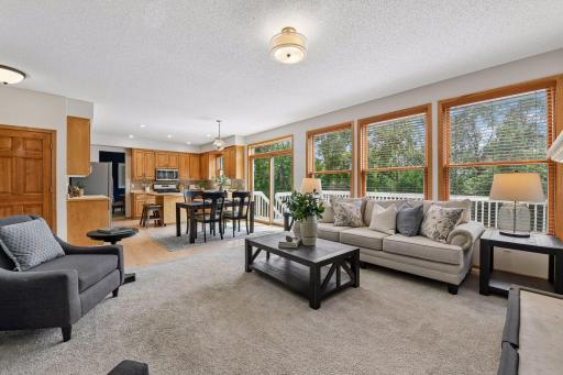 2719 Longacres Drive, Chanhassen, MN 55317
