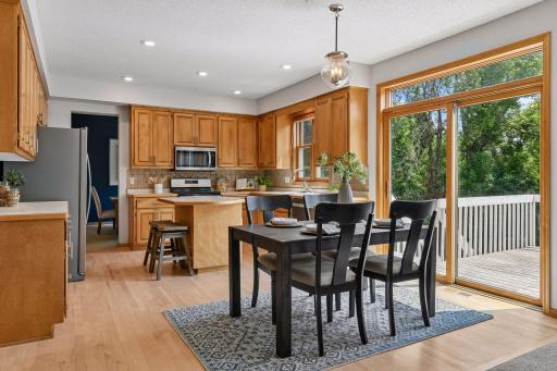 2719 Longacres Drive, Chanhassen, MN 55317