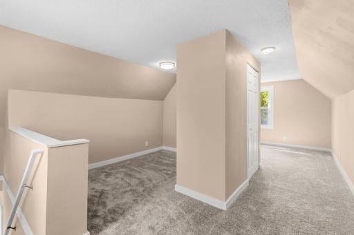 Upper level flex space - great for office, etc...