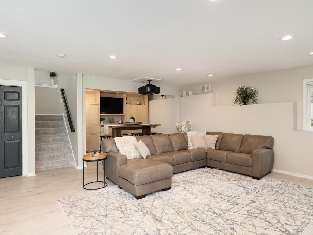 029-015-Family Room-1024x768.jpg