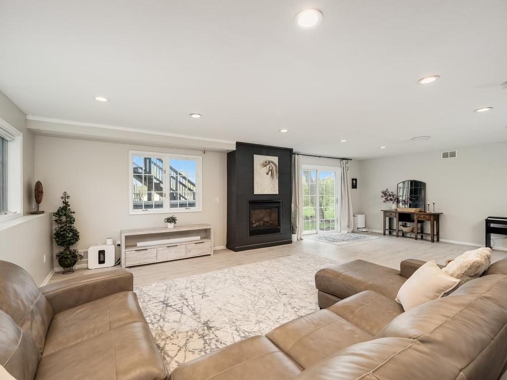 028-030-Family Room-1024x768.jpg