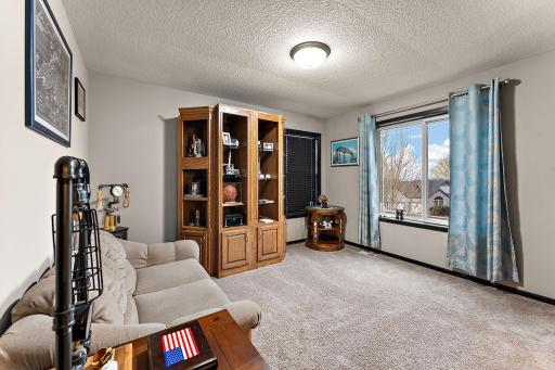 713 Overlook Drive, Buffalo, MN 55313
