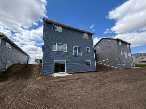 981 45th Avenue NE, Saint Cloud, MN 56304