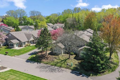 962 Stratford Lane W, Burnsville, MN 55337