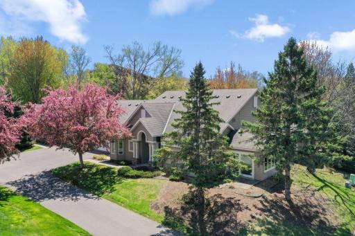 962 Stratford Lane W, Burnsville, MN 55337