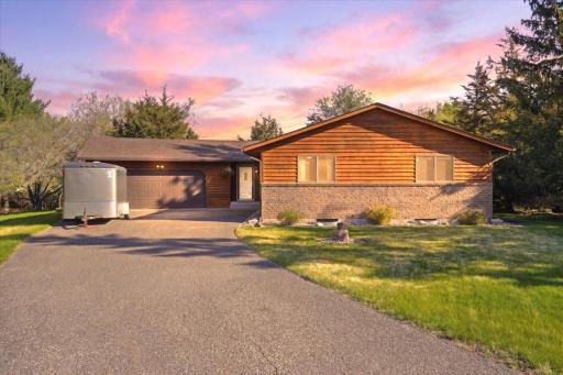 1072 Buck Ridge, Hudson, WI 54016
