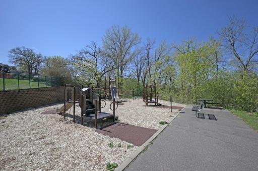 6240 Magda Drive, D, Osseo, MN 55369