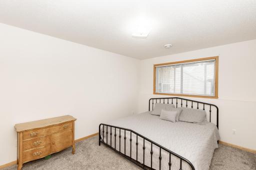 983 42nd Avenue W, West Fargo, ND 58078