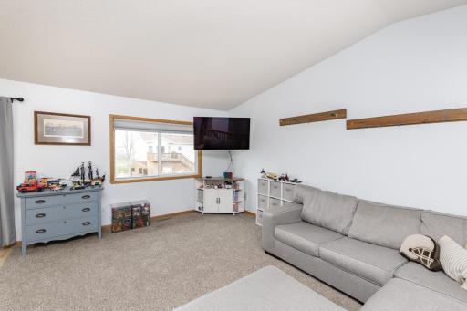 983 42nd Avenue W, West Fargo, ND 58078