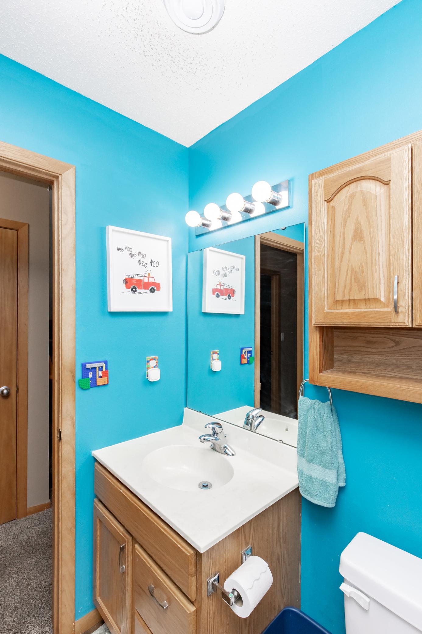 Bathroom 2 - Full