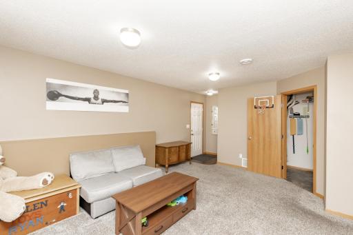 983 42nd Avenue W, West Fargo, ND 58078