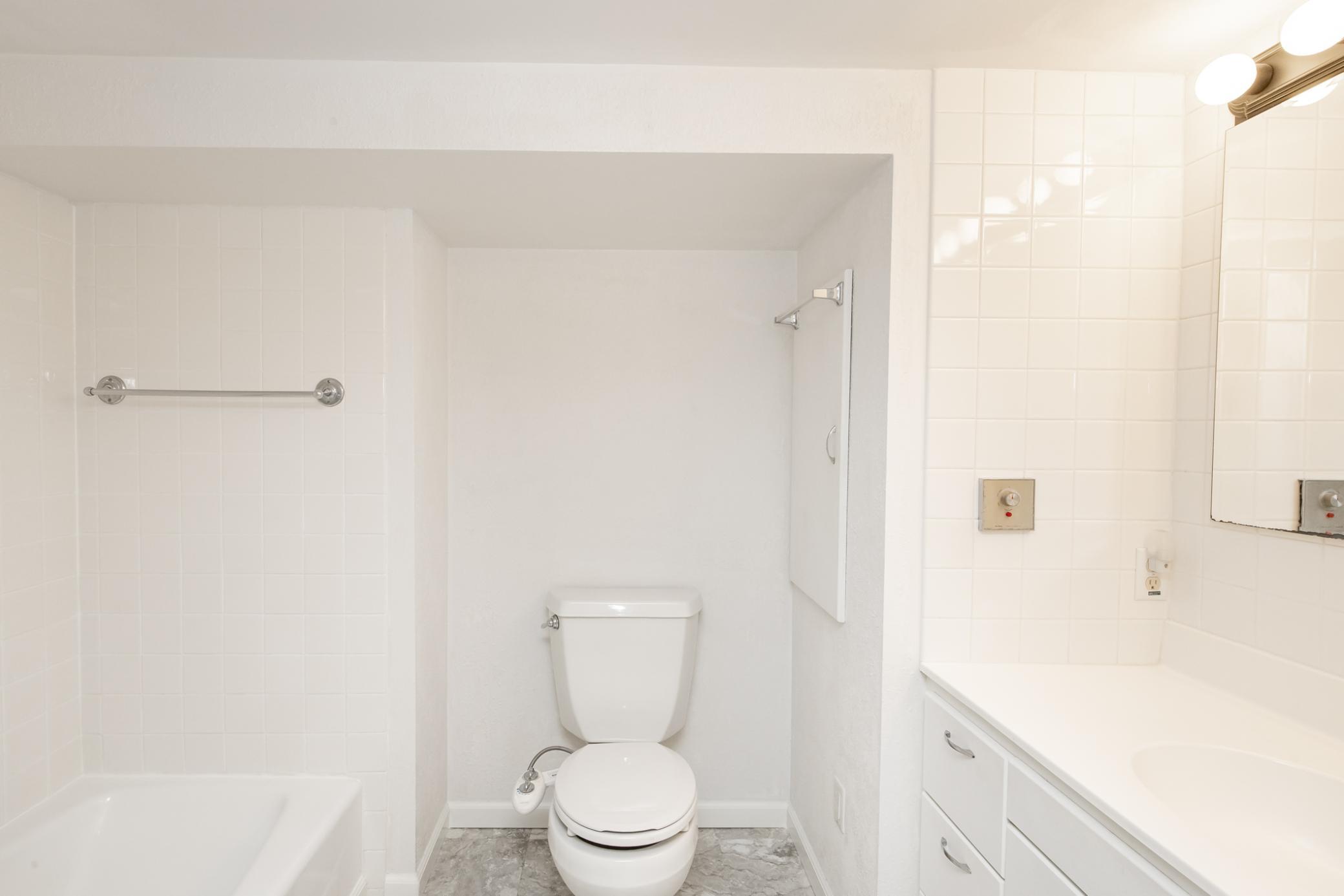 Bathroom 2 - Full - Private