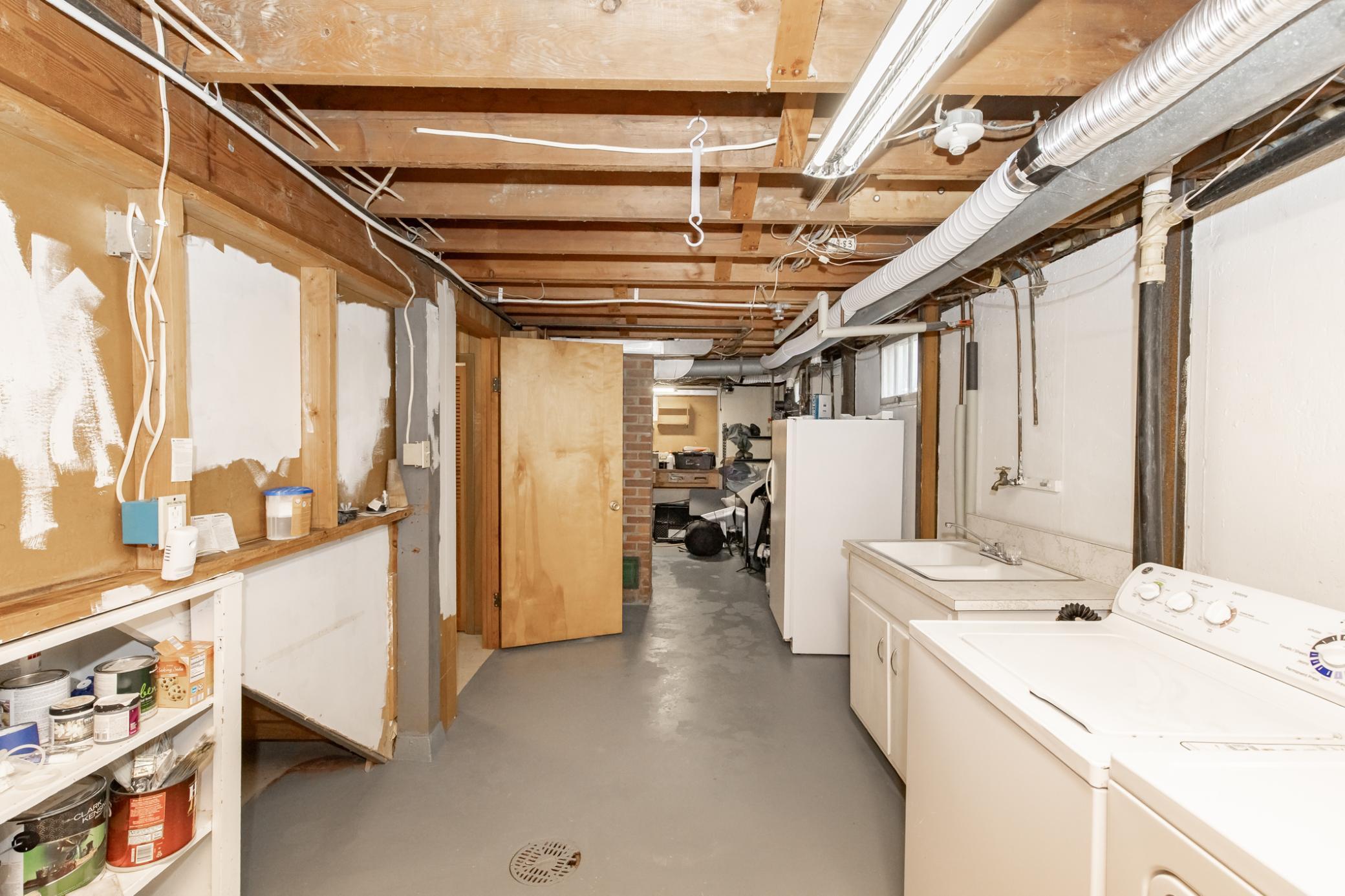 Laundry/Utilities