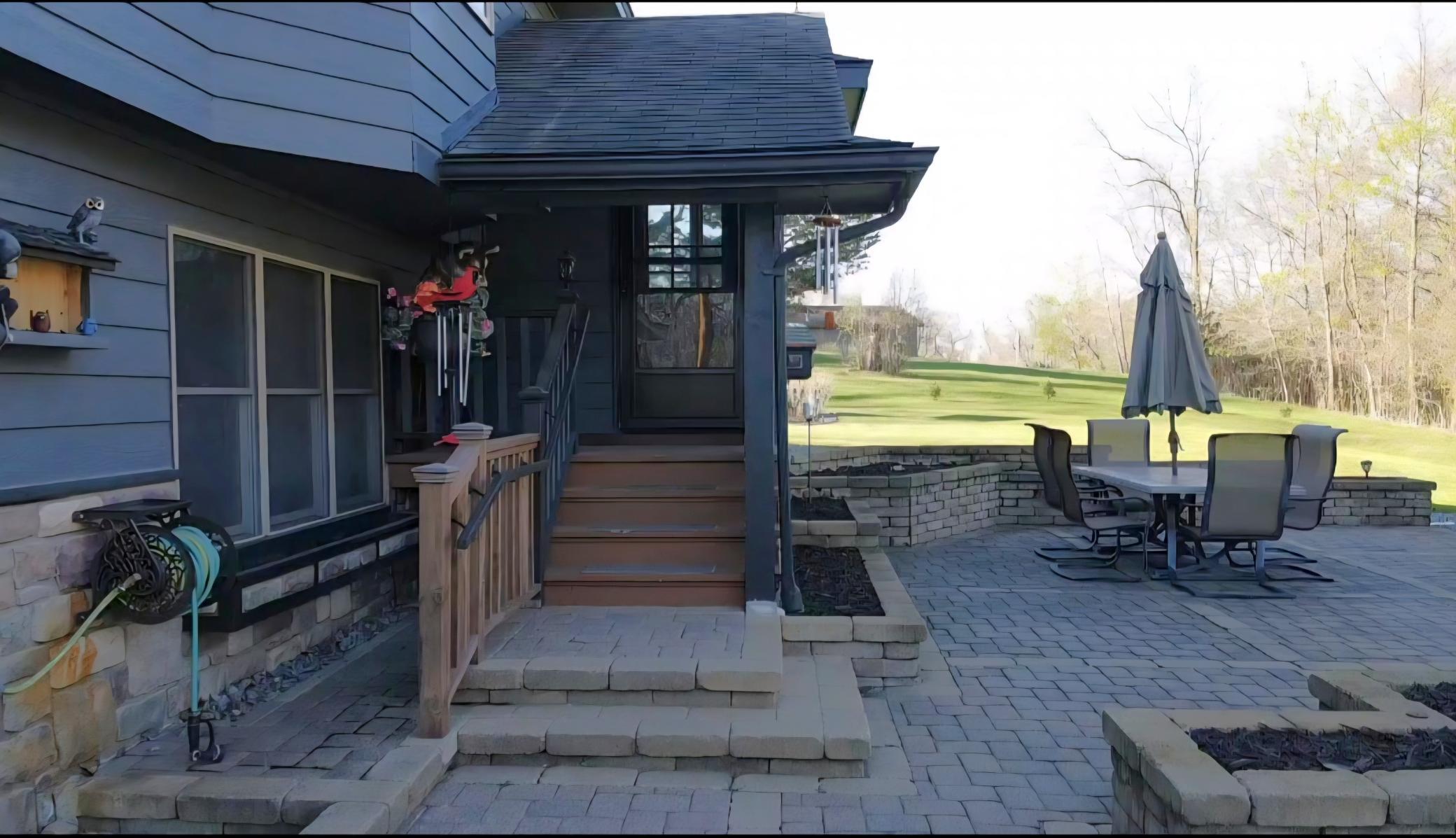 Welcoming front covered porch area.
