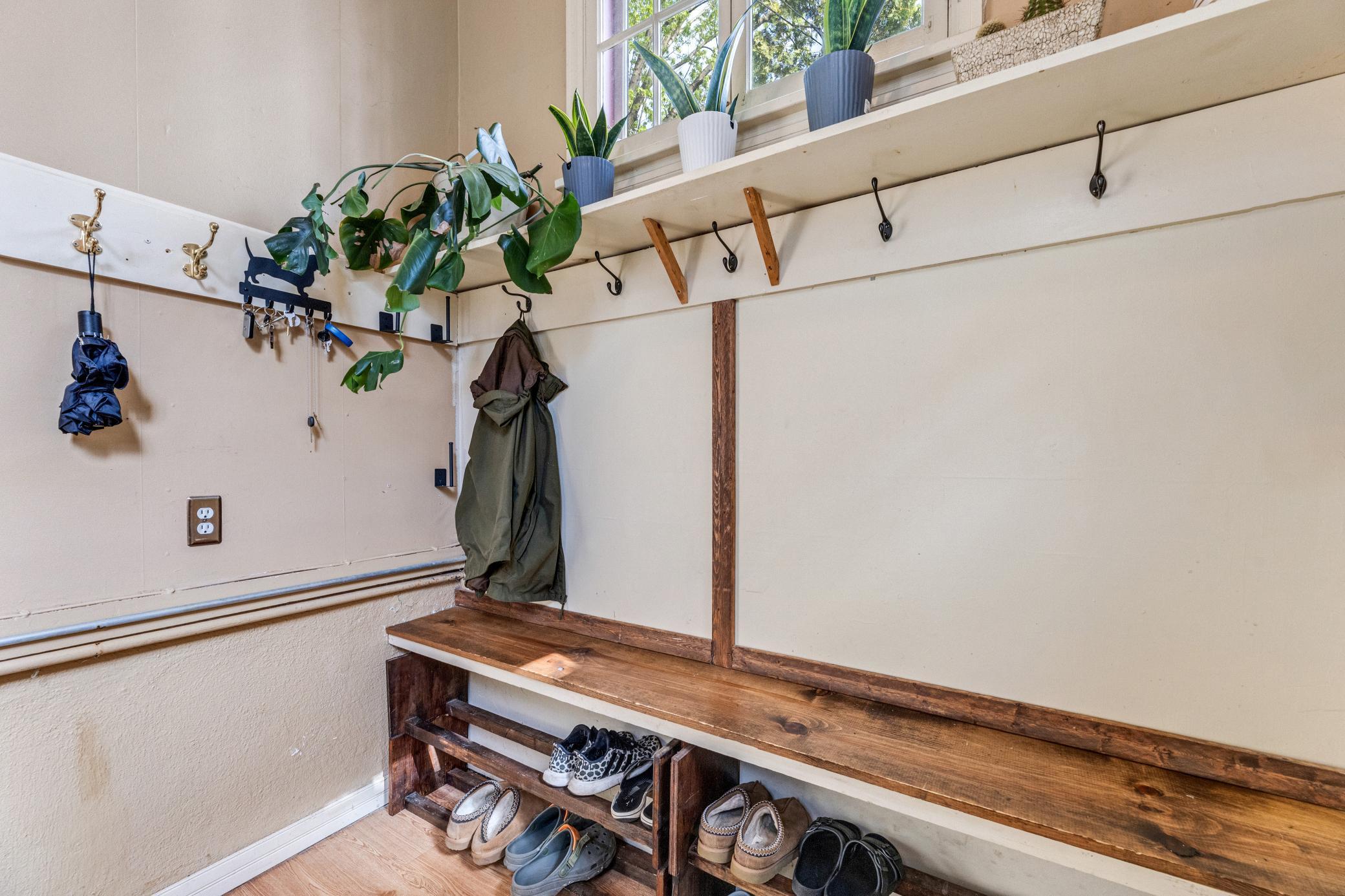 Entry way