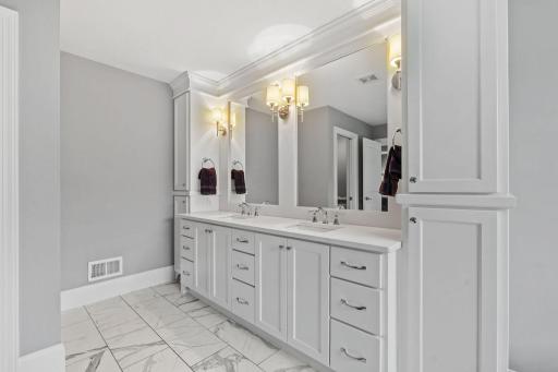 5275 Ranchview Lane N, Minneapolis, MN 55446