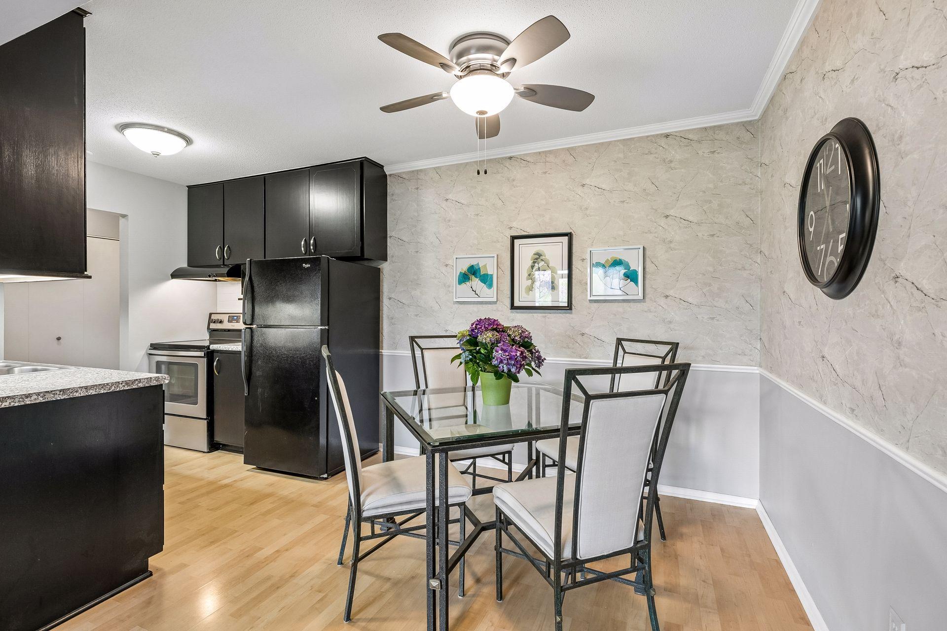 Dining area off Kitchen