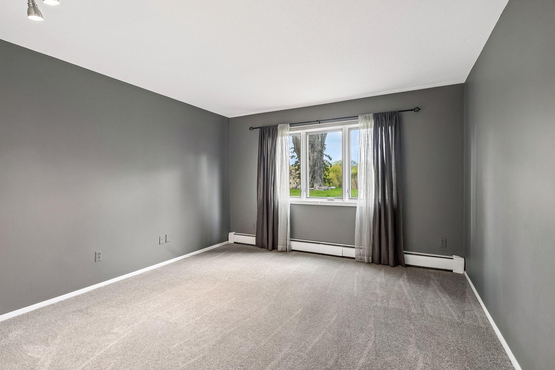 Large Bedroom