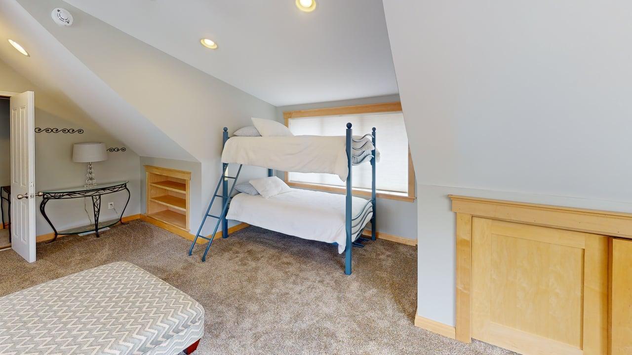 Flex room above the garage