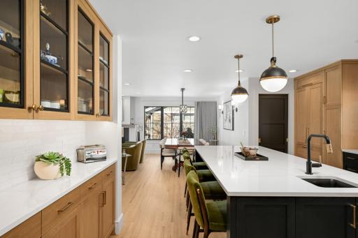 524 Mississippi River Boulevard S, Saint Paul, MN 55116