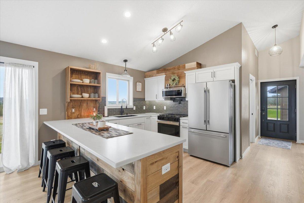 06-Kitchen.jpg