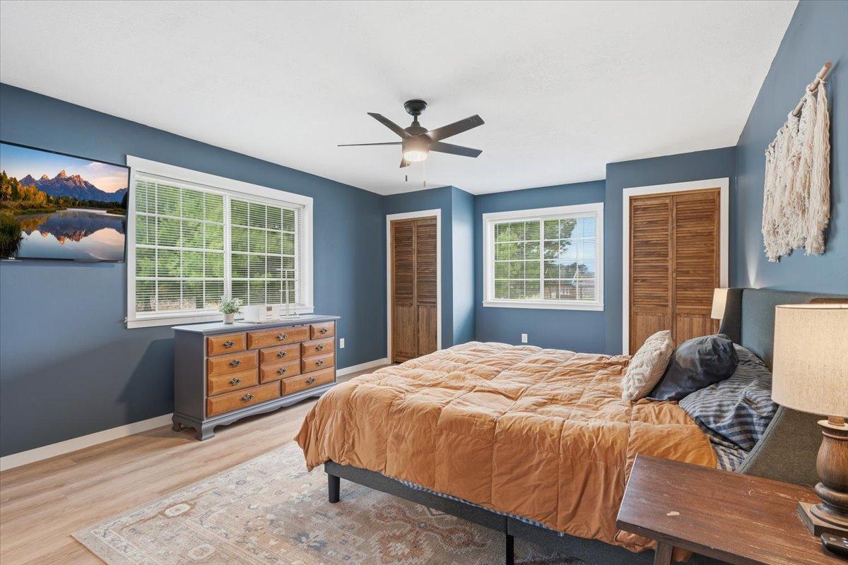 10-Primary Bedroom.jpg