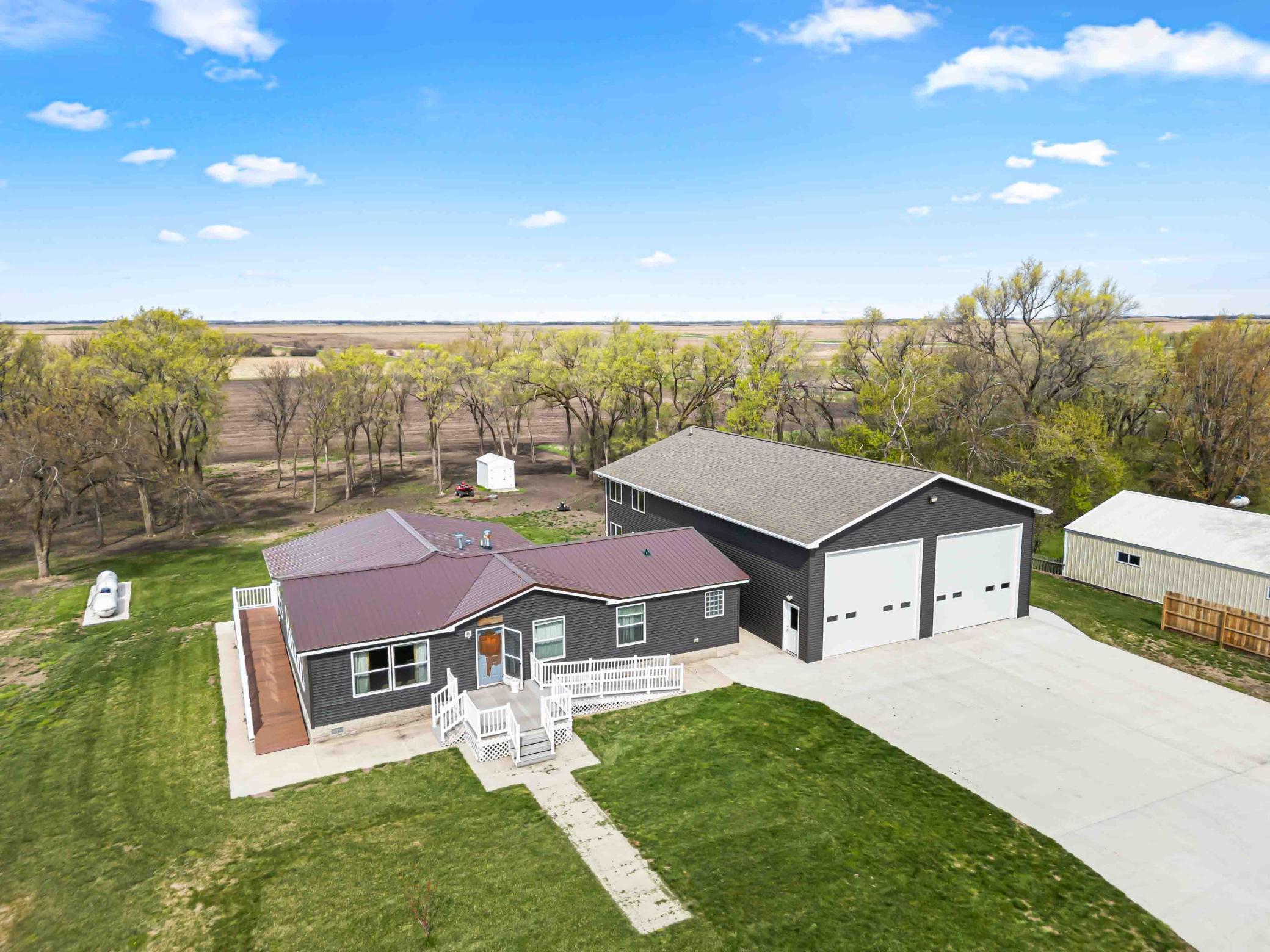 137 Roosevelt St Cayuga-3.jpg