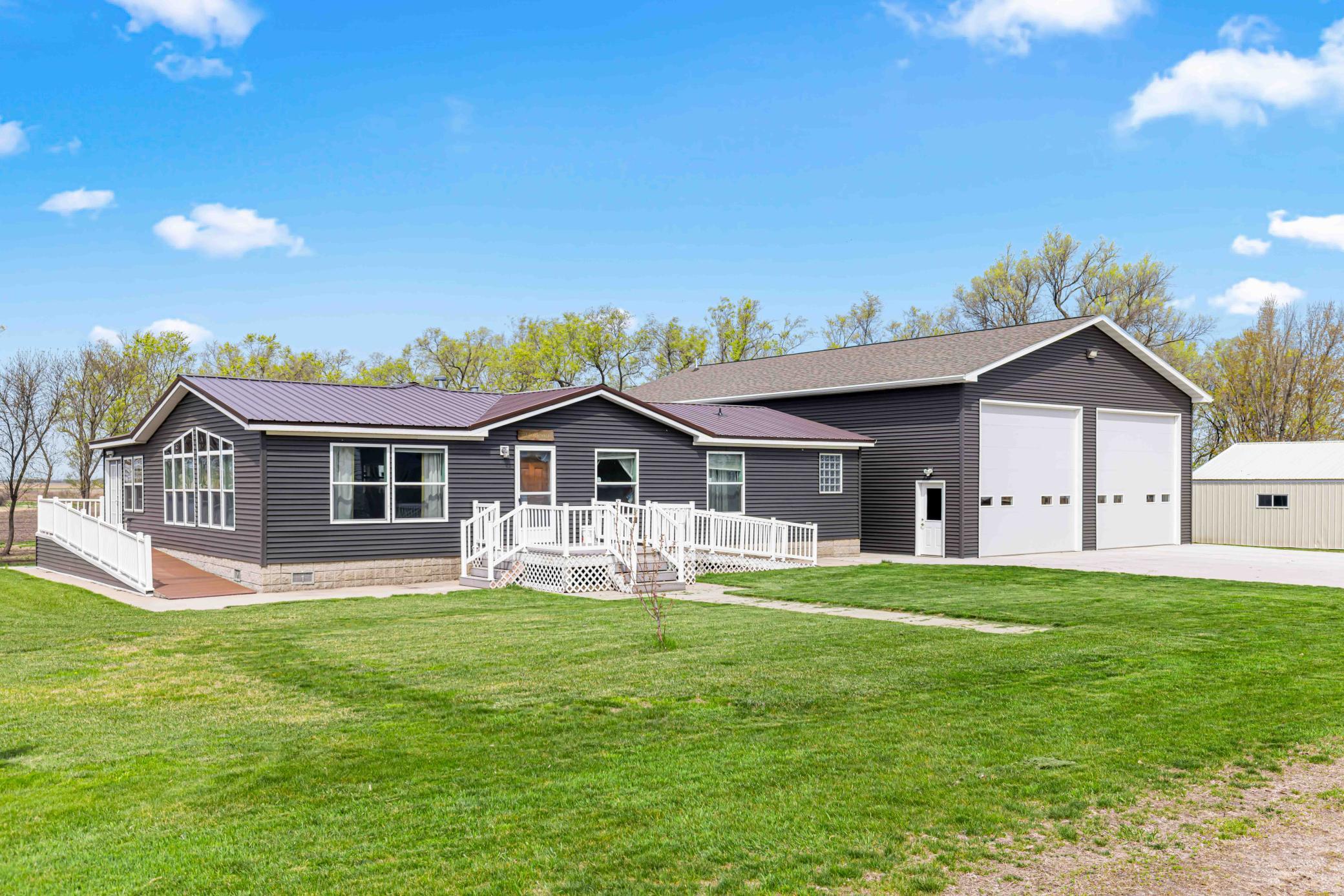 137 Roosevelt St Cayuga-11.jpg