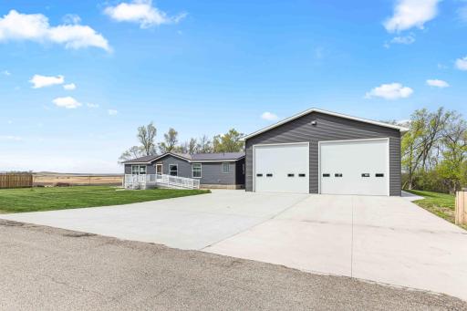137 Roosevelt Street, Cayuga, ND 58013