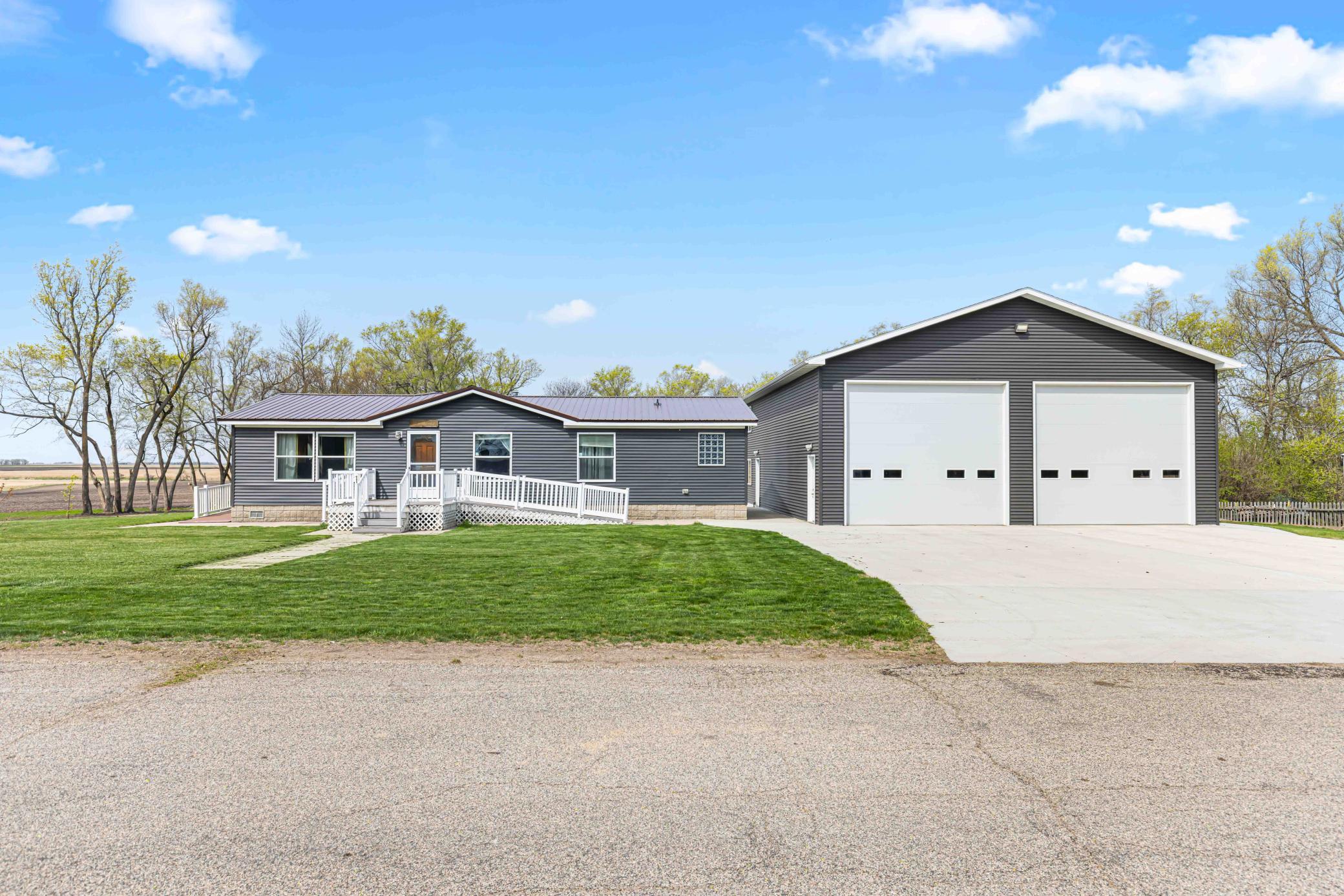 137 Roosevelt St Cayuga-10.jpg