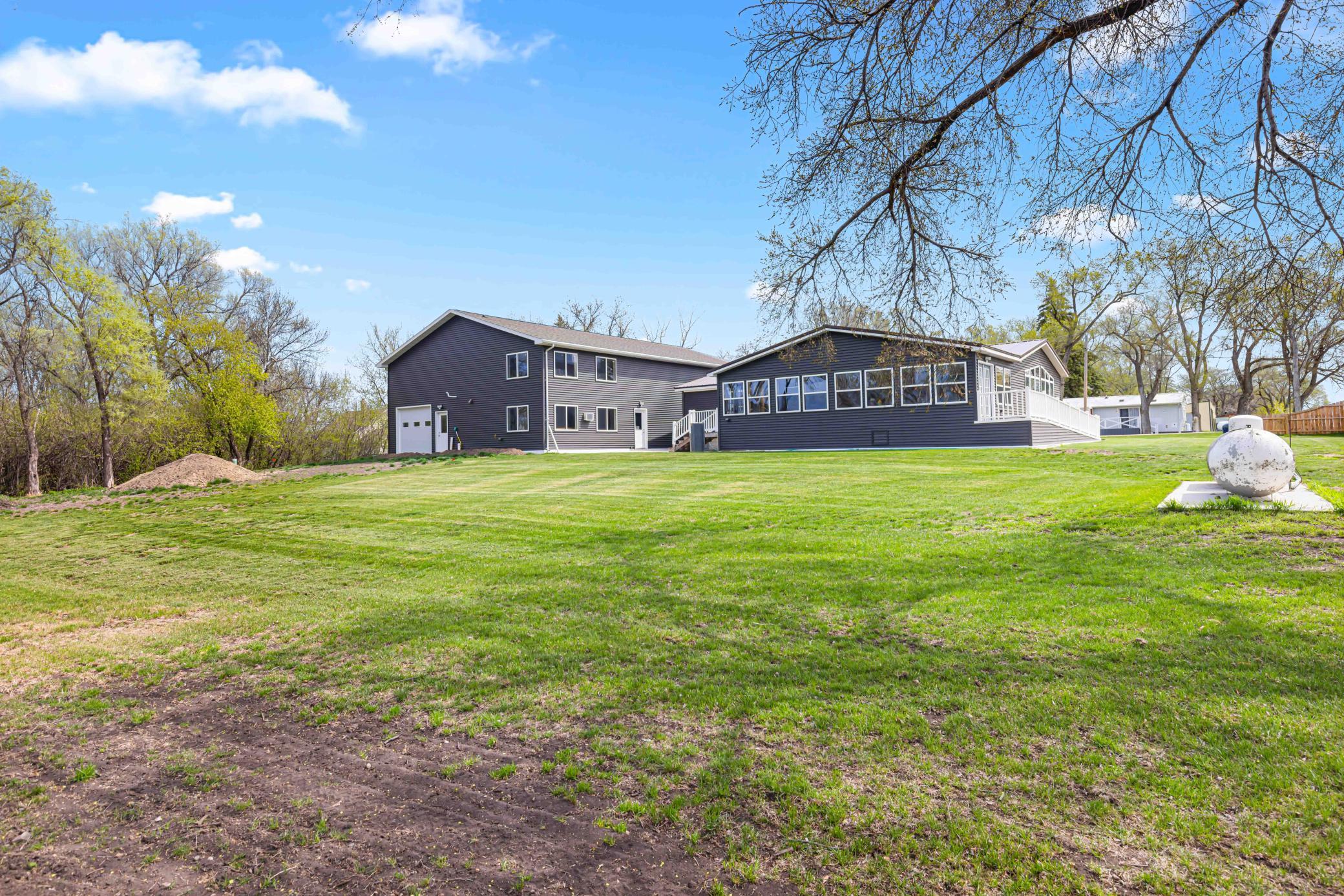 137 Roosevelt St Cayuga-18.jpg