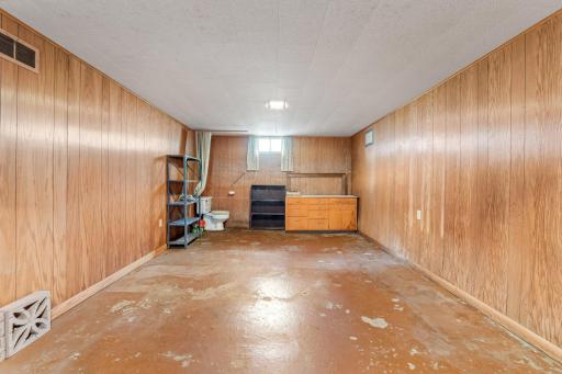 516 S Pine Street, Caledonia, MN 55921