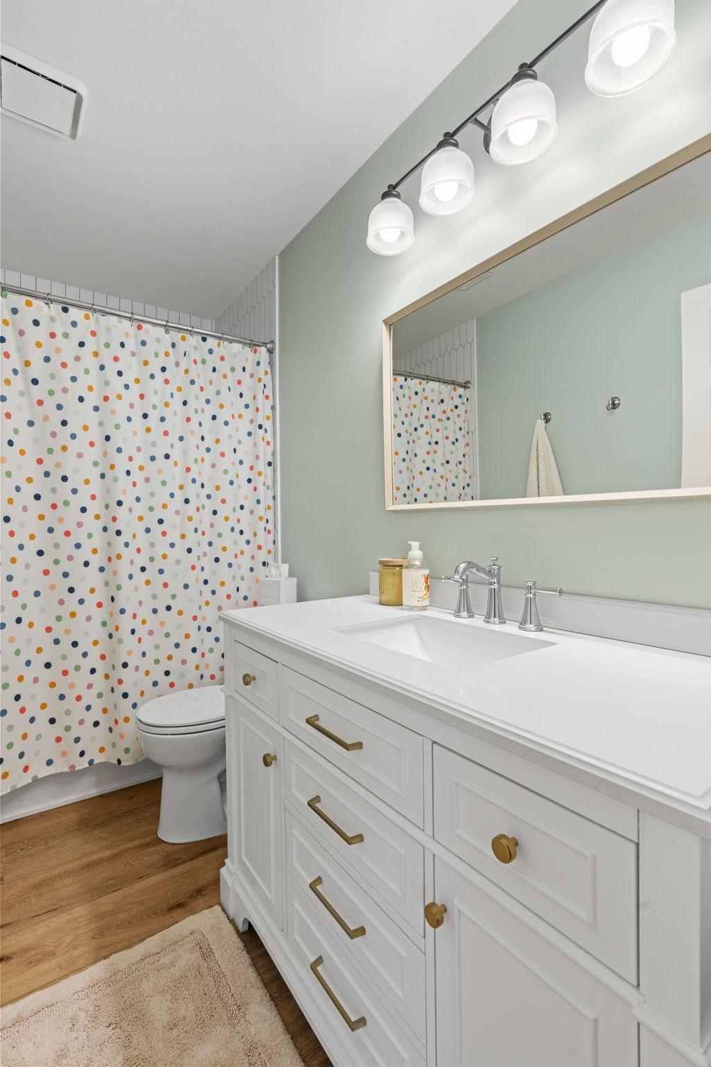 Upper level full bathroom.jpg