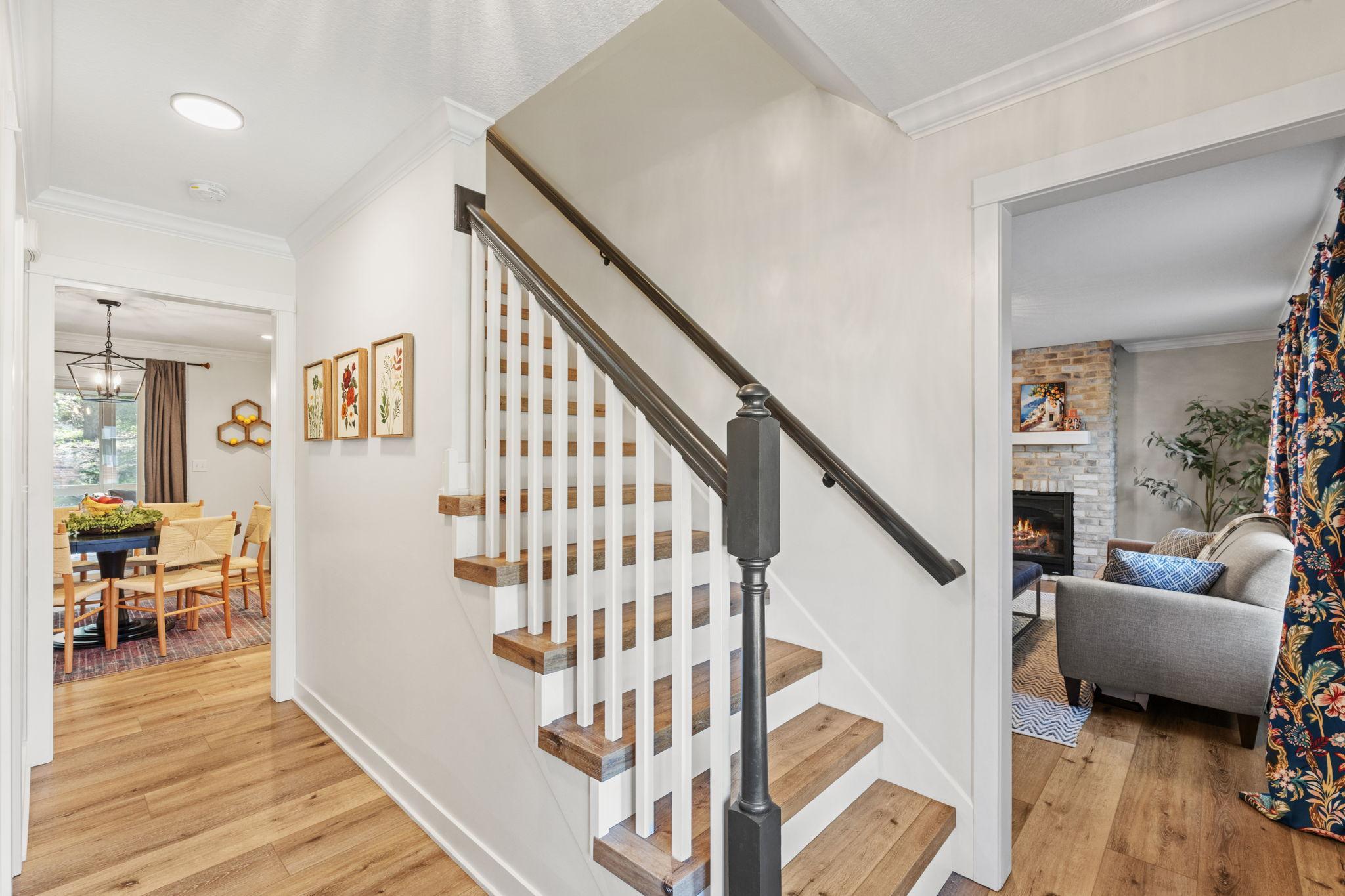 Welcome to 1371 Woodland Dr SW