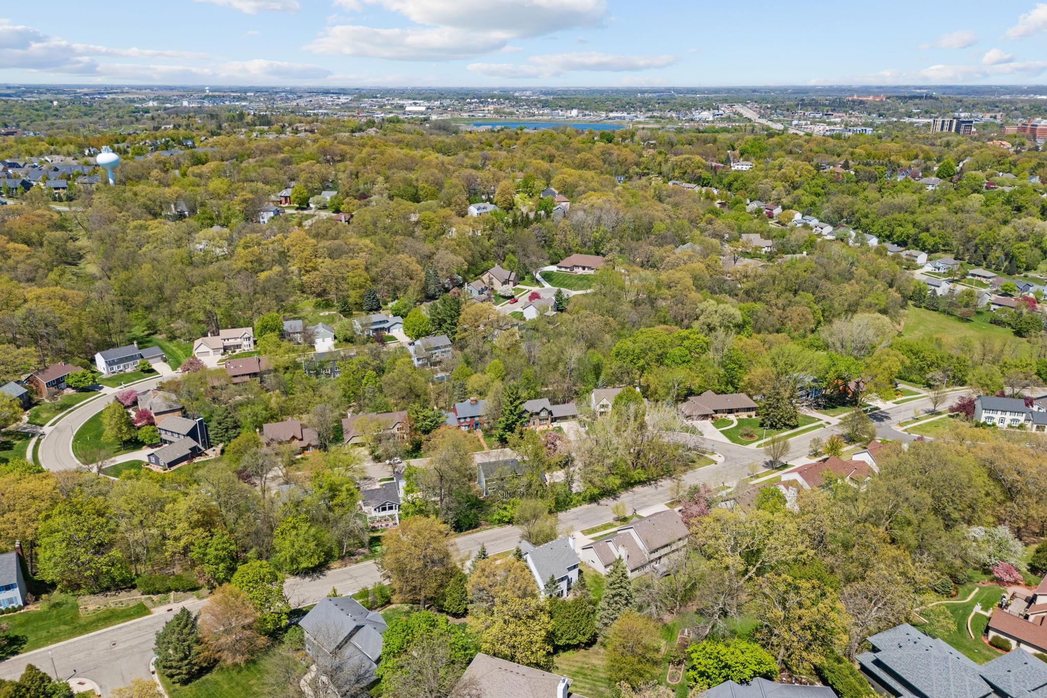 1371 Woodland Dr SW-23.jpg