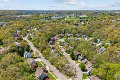 1371 Woodland Drive SW, Rochester, MN 55902
