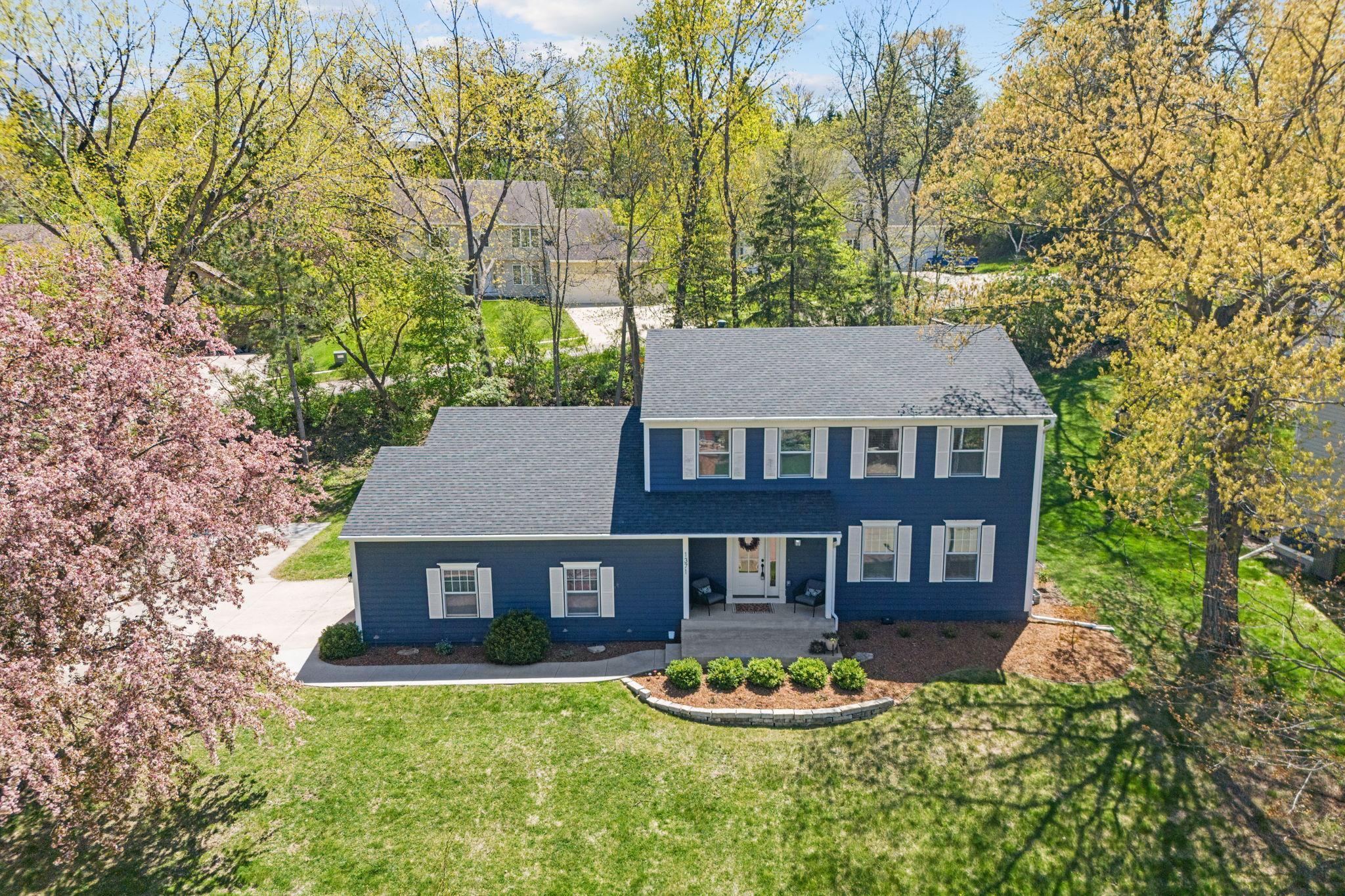 1371 Woodland Dr SW-16.jpg