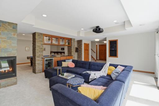 11641 Aileron Circle, Inver Grove Heights, MN 55077