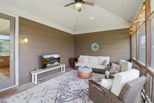11641 Aileron Circle, Inver Grove Heights, MN 55077