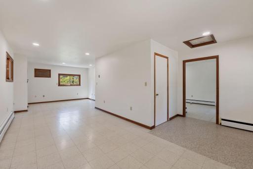 327 Krattley Lane, Hudson, WI 54016