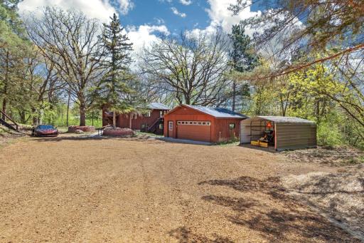 327 Krattley Lane, Hudson, WI 54016