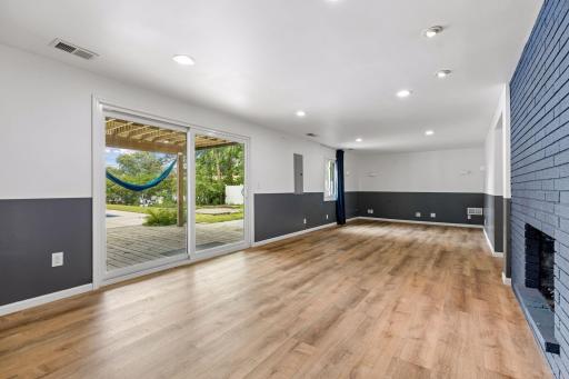Walkout level family room/recreation room.