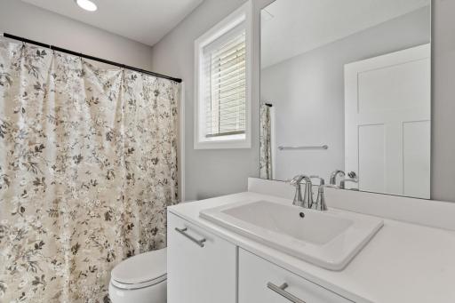 7229 Dora Drive, Lino Lakes, MN 55038