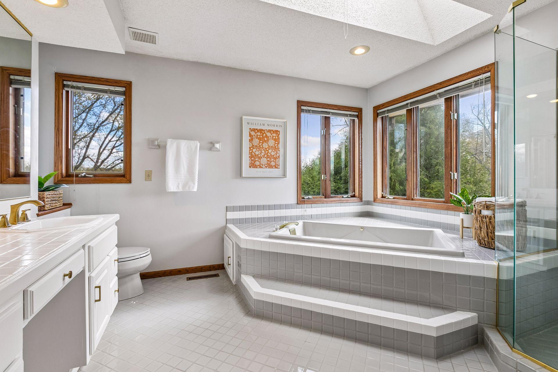 Primary bedroom private full bath