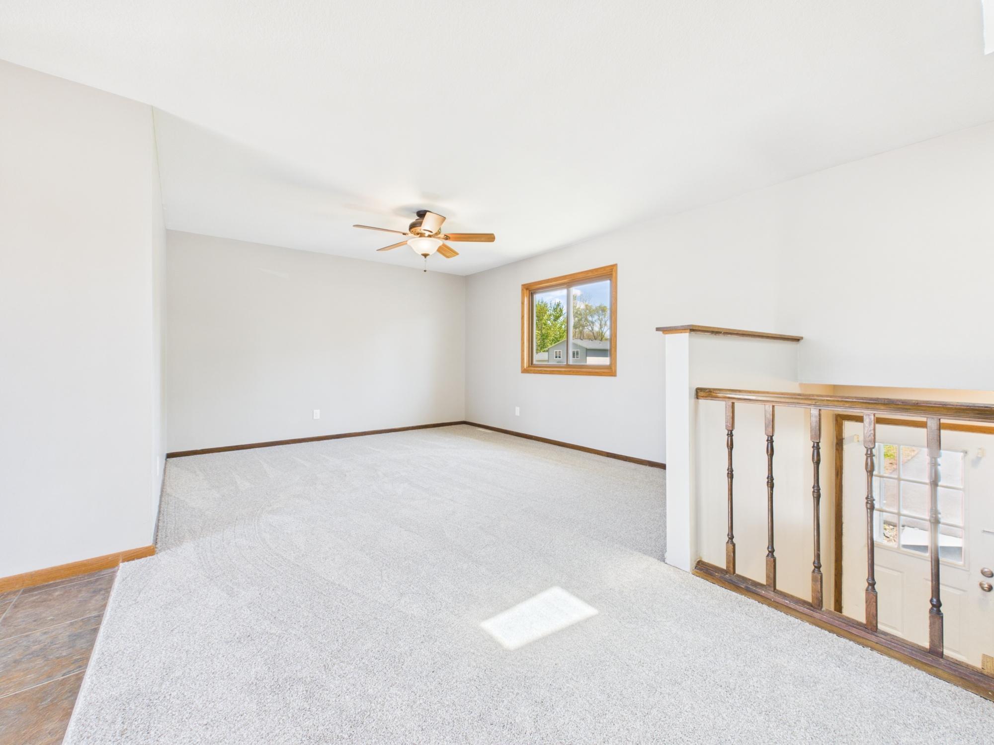 9380 Hale Avenue S, Cottage Grove, MN 55016